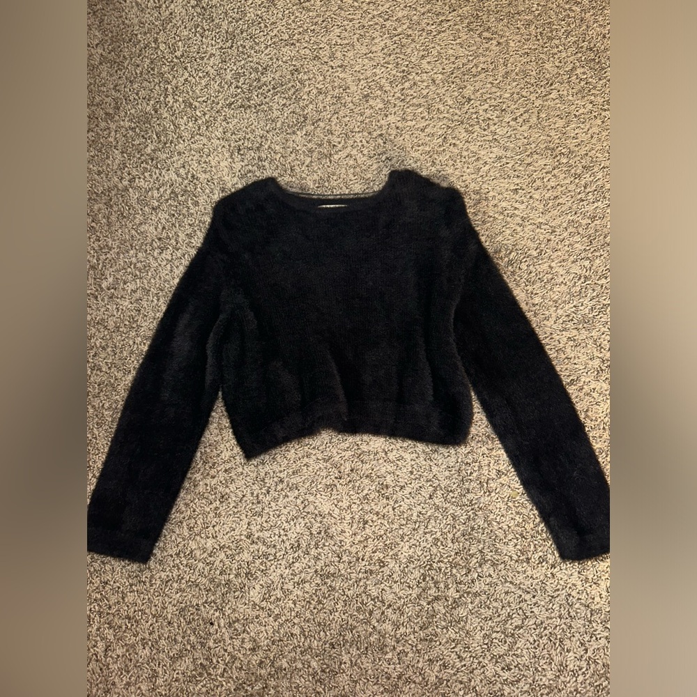 PULL AND BEAR black sweater